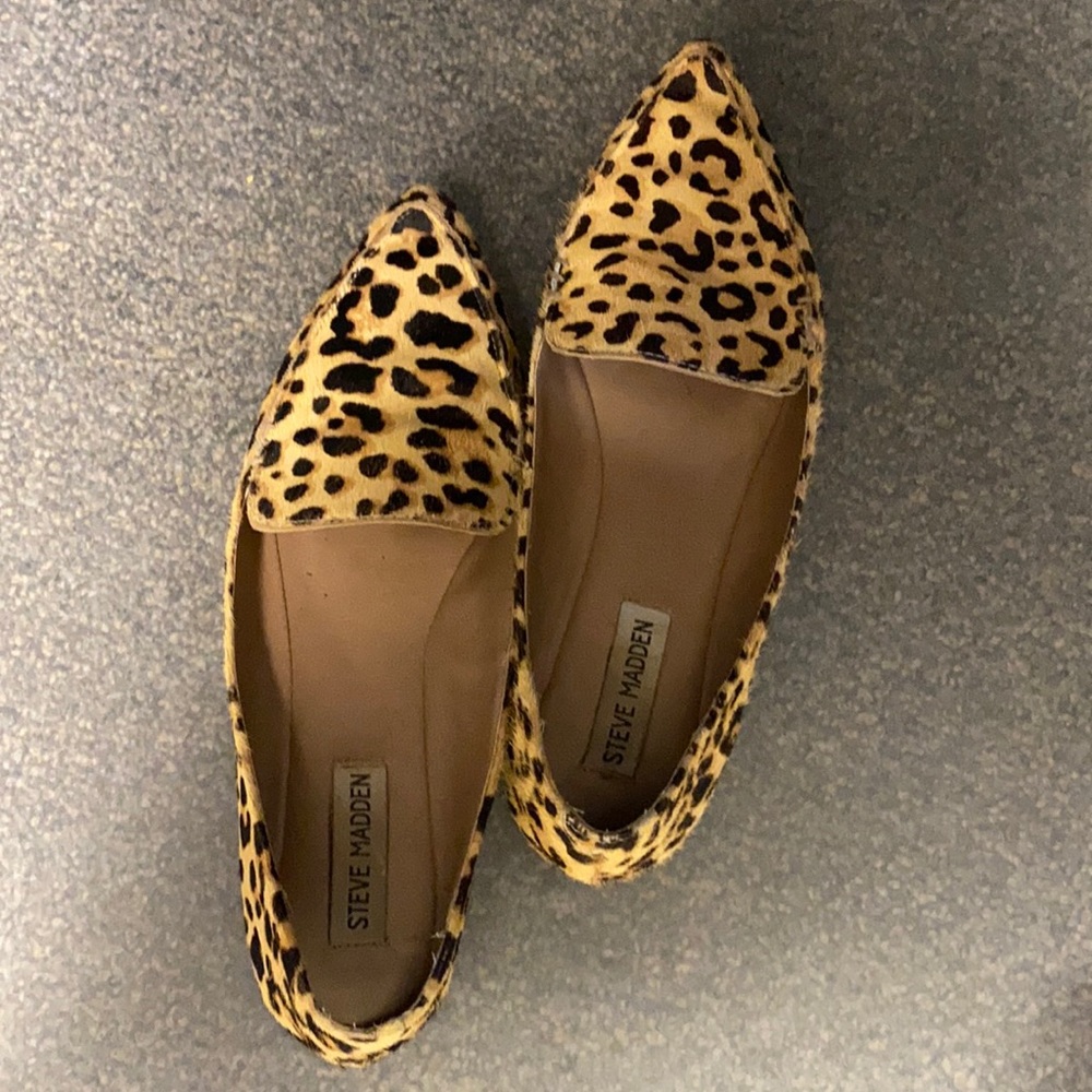 Steve Madden flats, size 7 1/2 ….. cowhair, leopard print shoes.